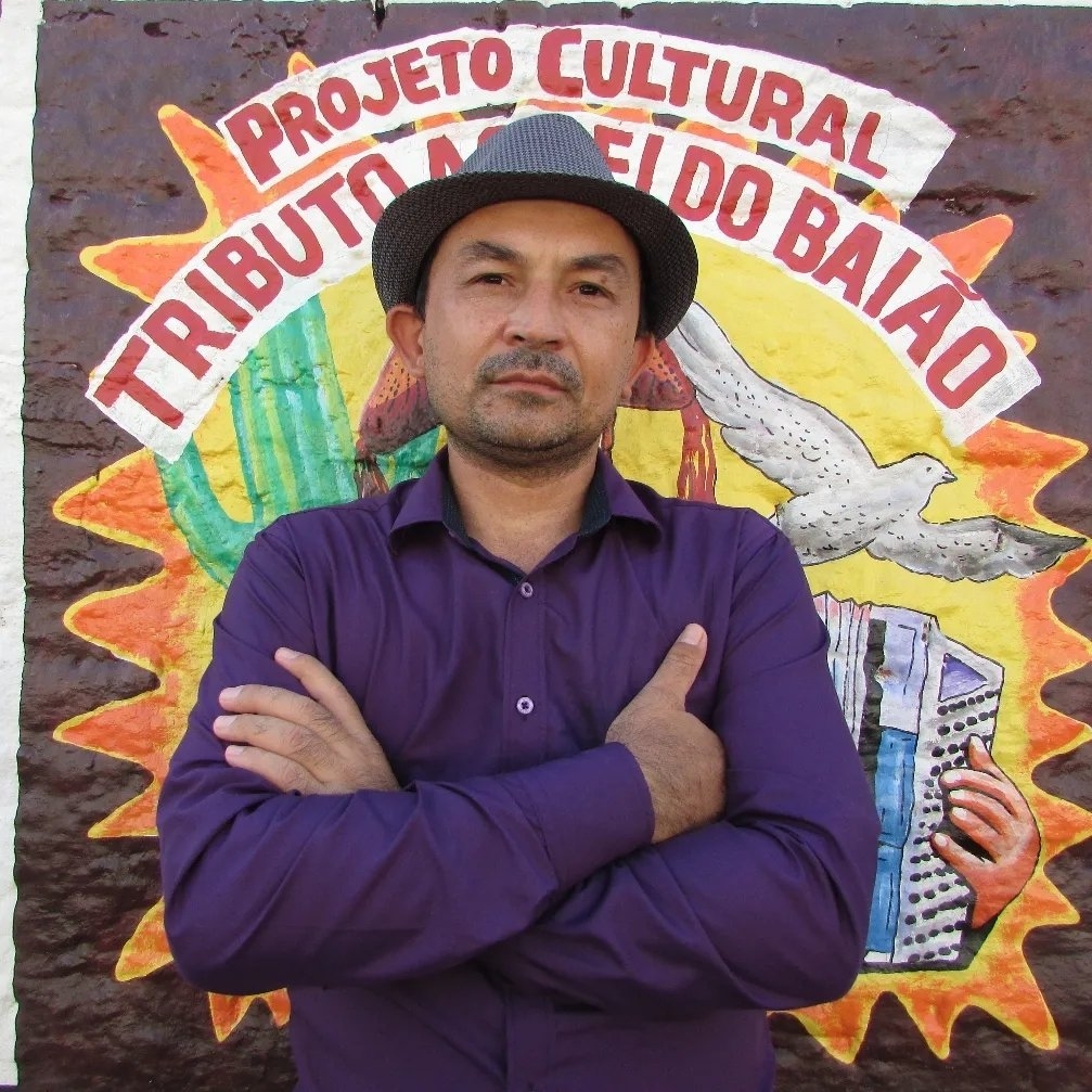 Poeta Hosmá Passos.